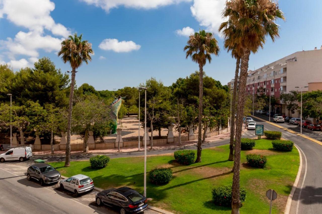 Apartamentos Villa Madrid Torrevieja Eksteriør bilde