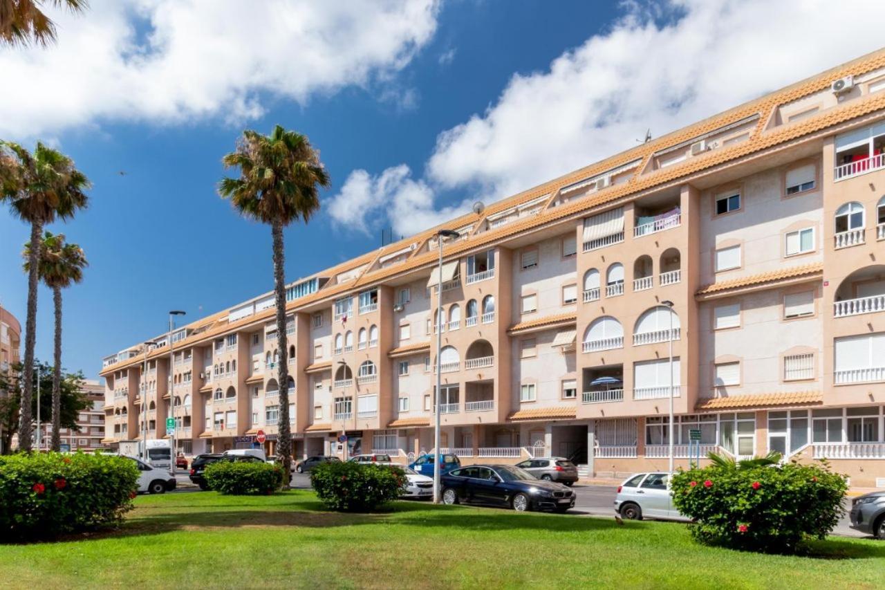 Apartamentos Villa Madrid Torrevieja Eksteriør bilde